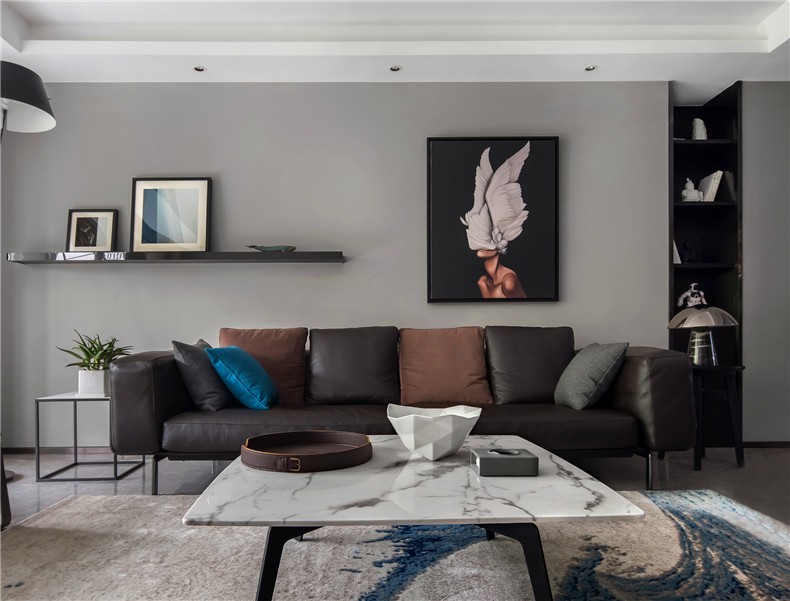 客廳背景墻，采用高級灰配色